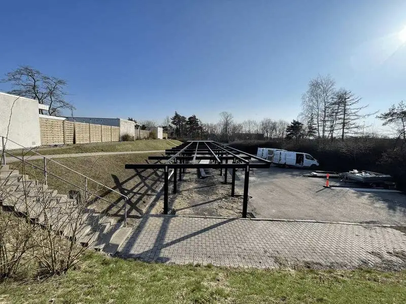 Carport Langkær — første stadie: stolper rejst på fundamentet